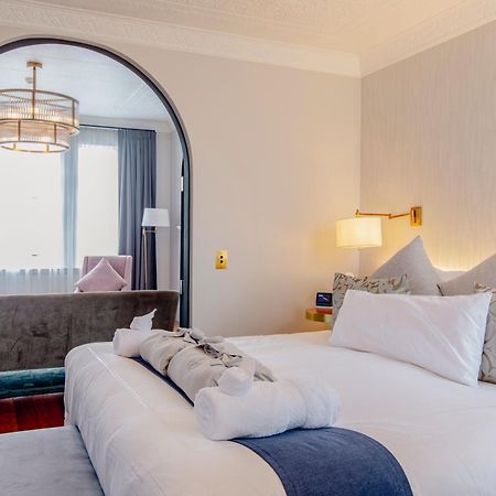 Tattersalls Hotel Армидейл Экстерьер фото