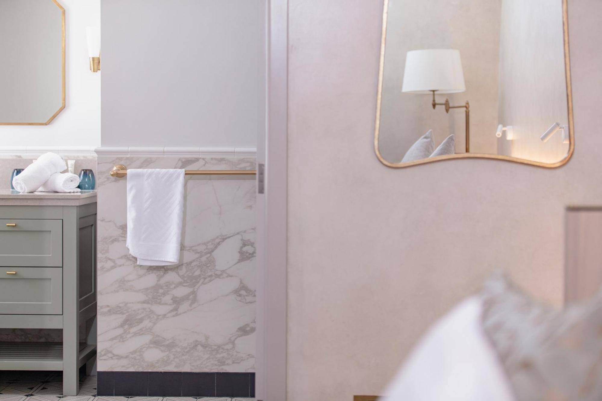 Tattersalls Hotel Армидейл Экстерьер фото