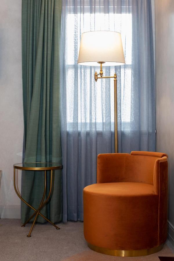 Tattersalls Hotel Армидейл Экстерьер фото